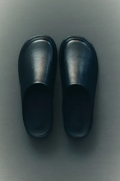 Кожаные слипоны