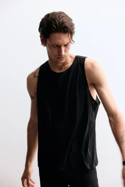 Беговая футболка Regular Fit DryMove™