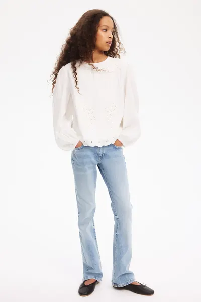 Низкие джинсы Bootcut