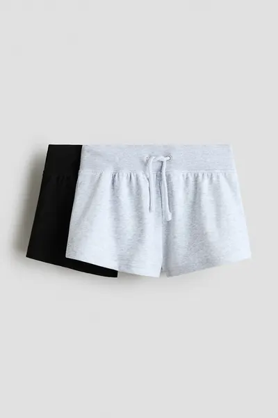 2 пары студенческих шорт